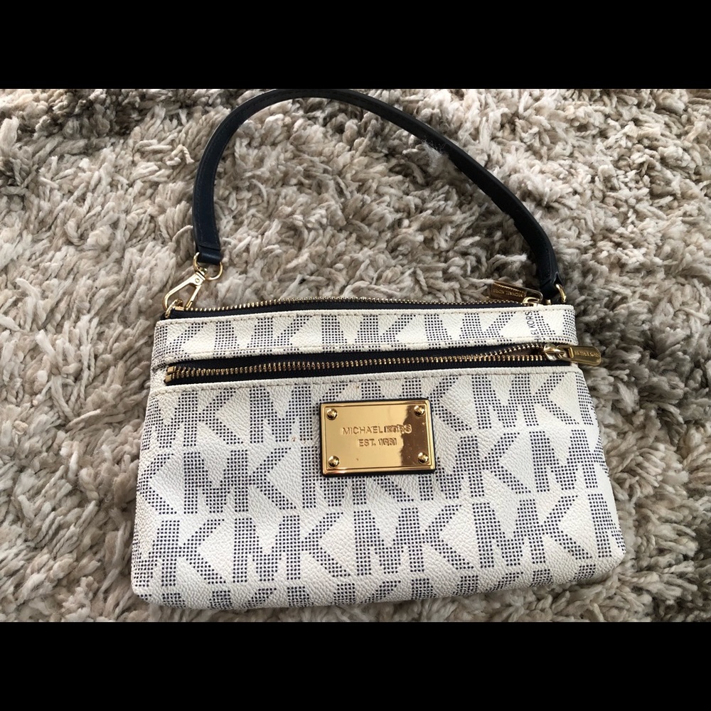 Michael Kors wristlet